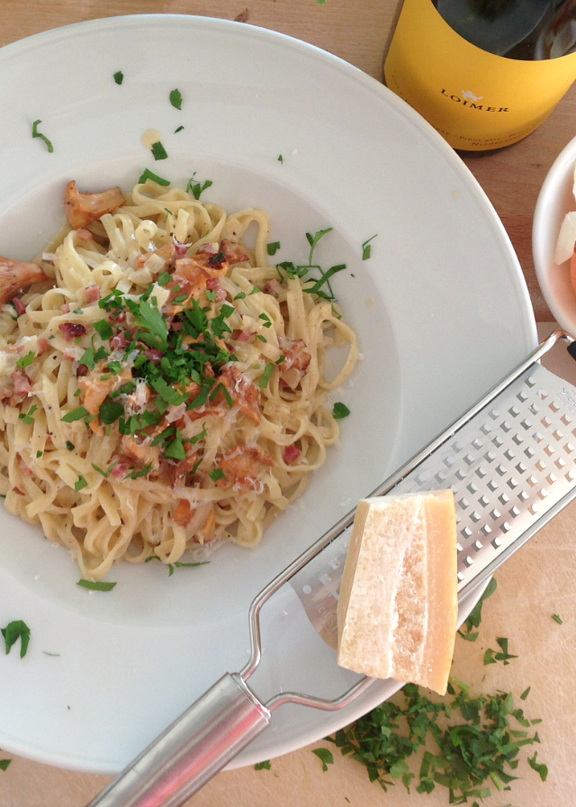 RECIPE: seasonal pasta with chanterelles | Bikinis & Passports