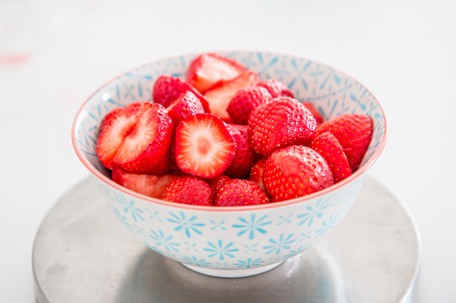 RECIPE: homemade healthy strawberry ice cream | Bikinis & Passports