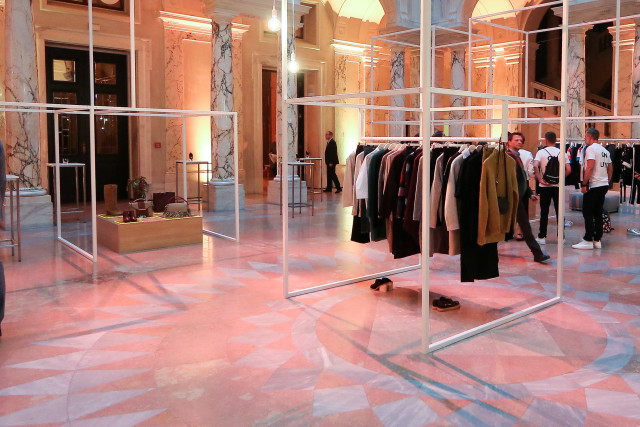 Zalando Pop-Up Shop  Retail design, Store design, Design