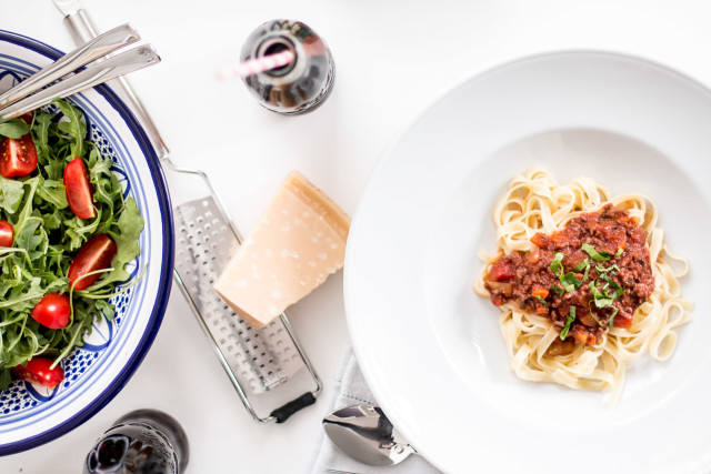 Meals & Coke: Spaghetti Bolognese Recipe | Bikinis & Passports