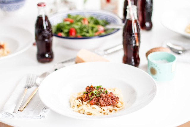 Meals & Coke: Spaghetti Bolognese Recipe | Bikinis & PassportsMeals & Coke: Spaghetti Bolognese Recipe | Bikinis & Passports