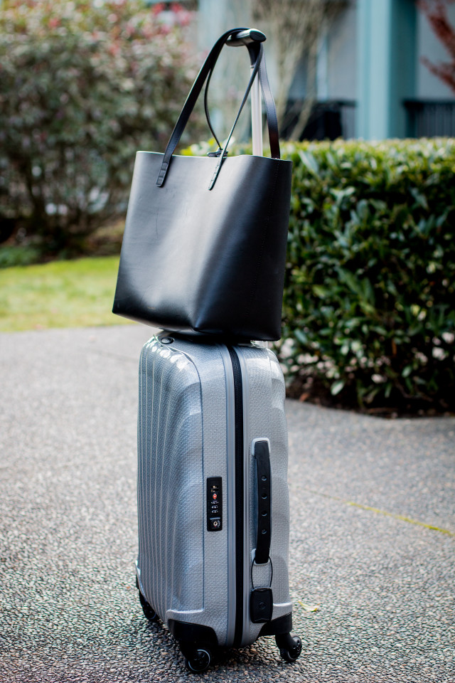 OUTFIT: black shopper tote - Bikinis & Passports