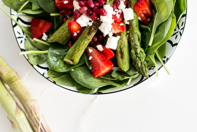 asparagus-strawberry-salad-11