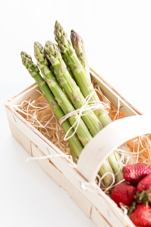 asparagus-strawberry-salad-3