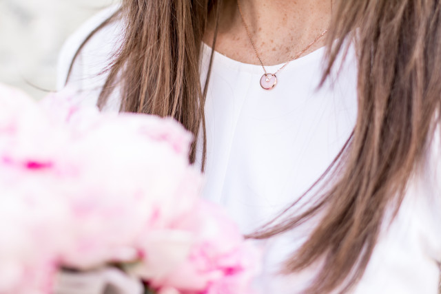 cartier amulette necklace pink