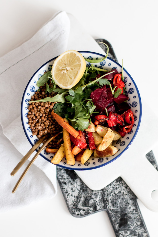 5 steps to creating the perfect lunch bowl | Bikinis & Passports