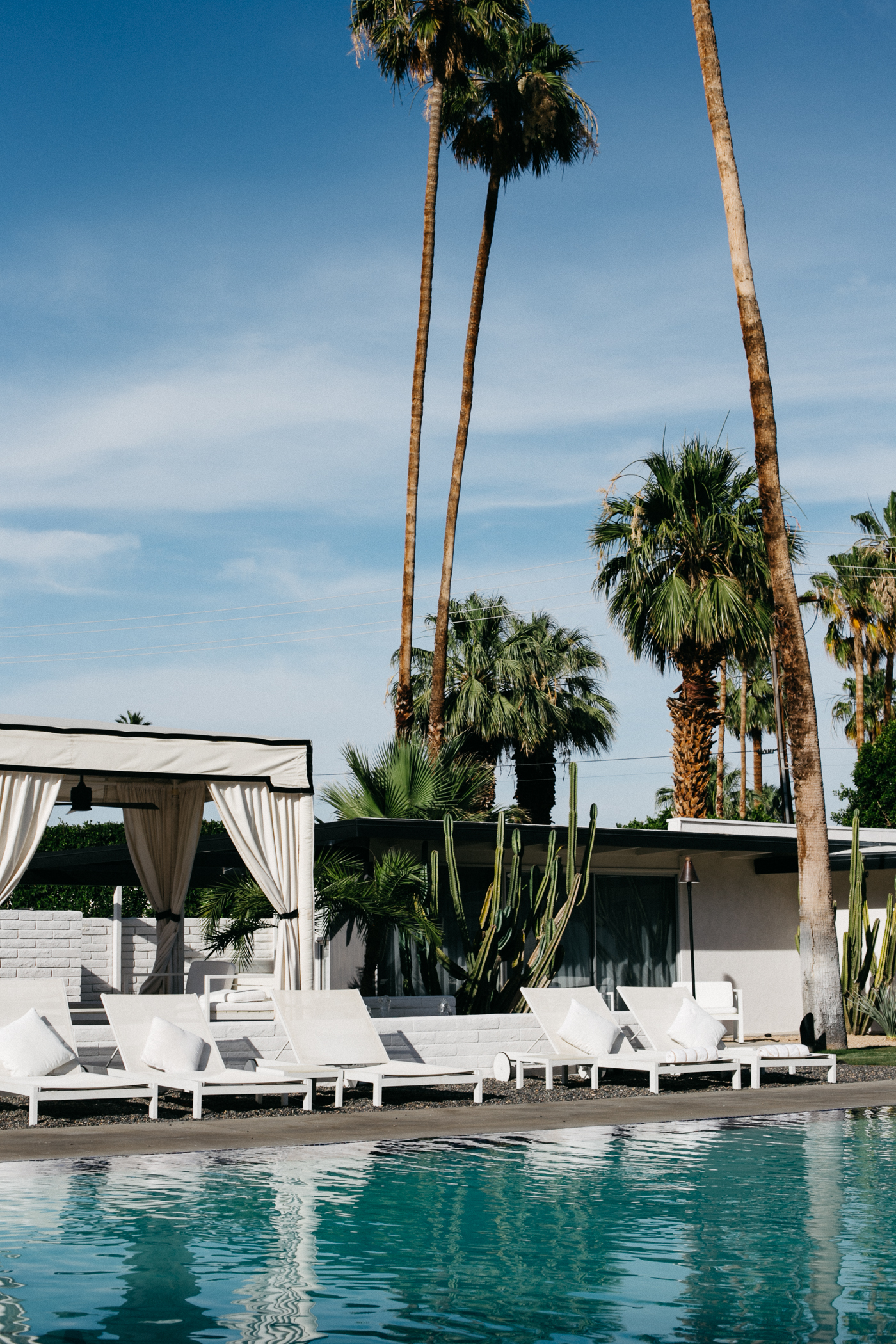 L'Horizon Palm Springs Hotel Review - Bikinis & Passports